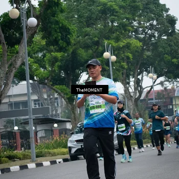 Runner Photo 7499140