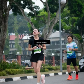 Runner Photo 7499143