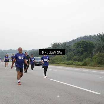 Runner Photo 7499229