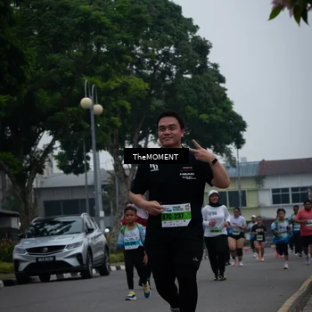 Runner Photo 7499250