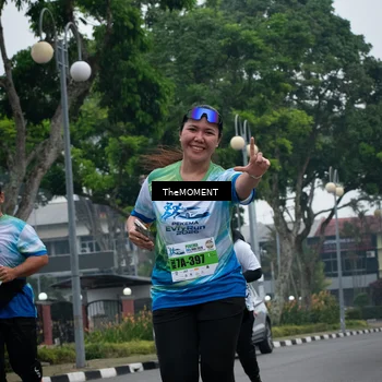 Runner Photo 7499296