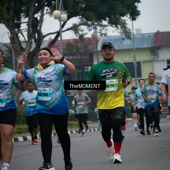 Runner Photo 7499342