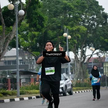 Runner Photo 7499384