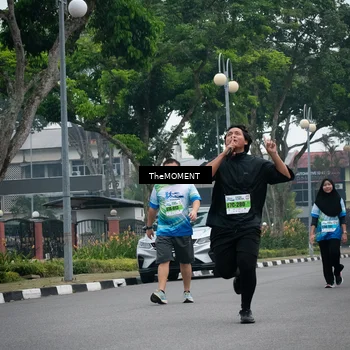 Runner Photo 7499385