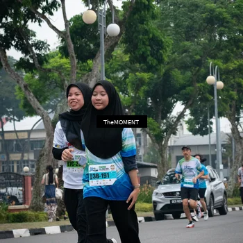 Runner Photo 7499398