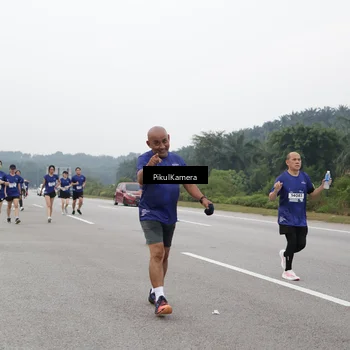 Runner Photo 7499425