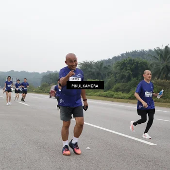 Runner Photo 7499431