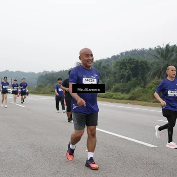 Runner Photo 7499437