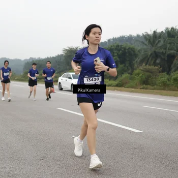 Runner Photo 7499449