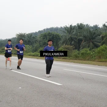 Runner Photo 7499458