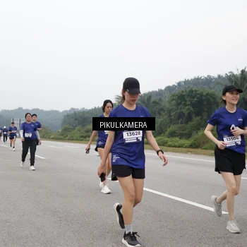 Runner Photo 7499474