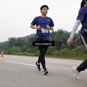 Runner Photo 7499493