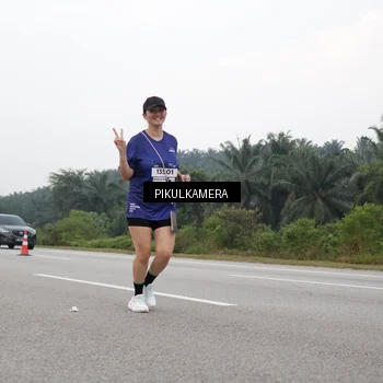 Runner Photo 7499499