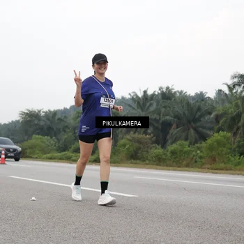 Runner Photo 7499500