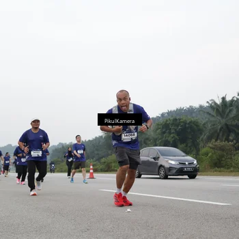 Runner Photo 7499517