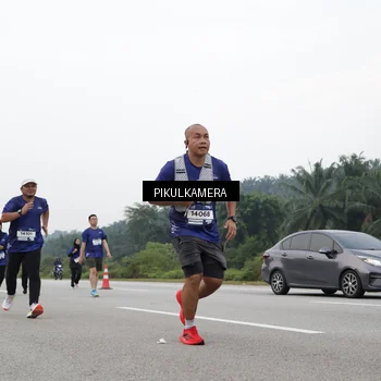 Runner Photo 7499518