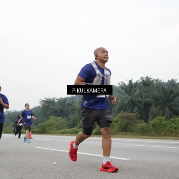Runner Photo 7499523