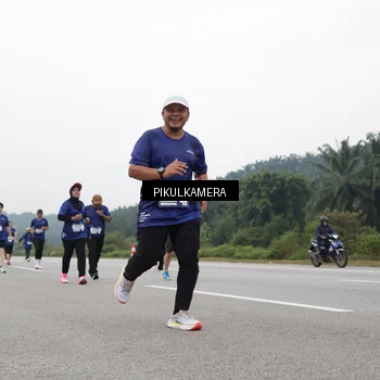 Runner Photo 7499529
