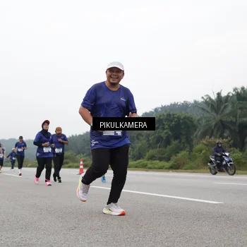 Runner Photo 7499530