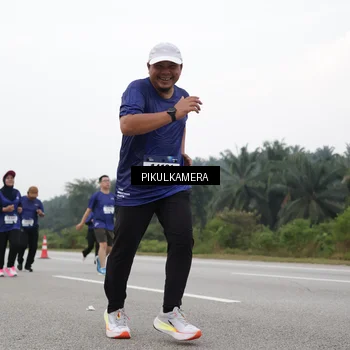 Runner Photo 7499538