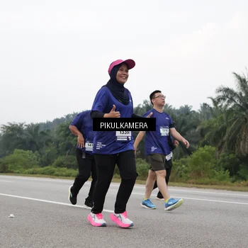 Runner Photo 7499553