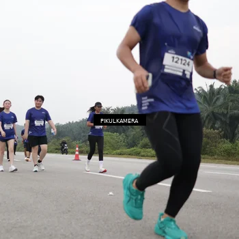 Runner Photo 7499563