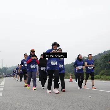 Runner Photo 7499577