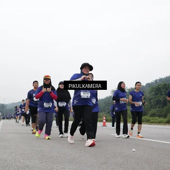 Runner Photo 7499579