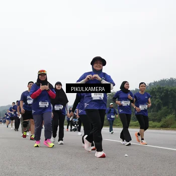 Runner Photo 7499584