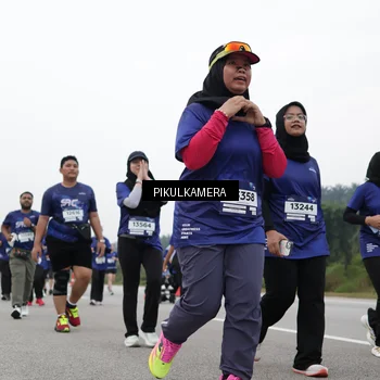 Runner Photo 7499595
