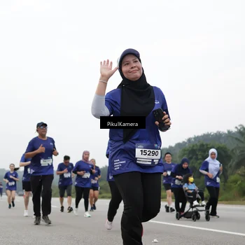 Runner Photo 7499623