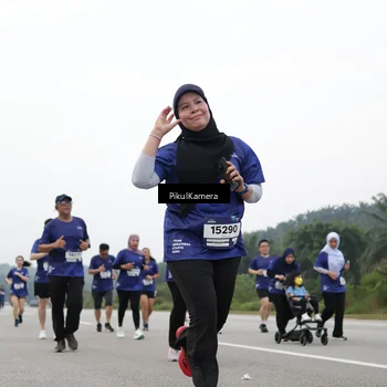 Runner Photo 7499624