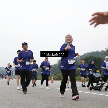 Runner Photo 7499628