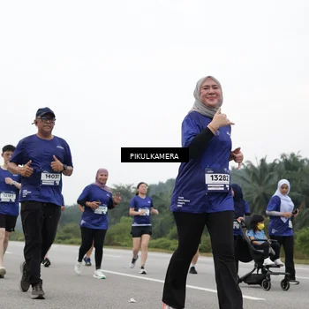 Runner Photo 7499635
