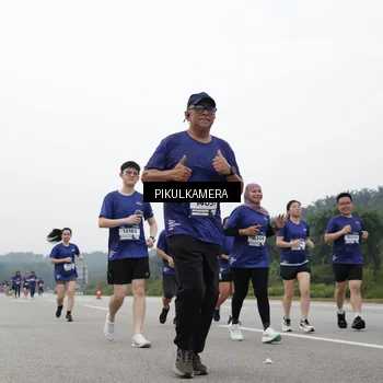 Runner Photo 7499636