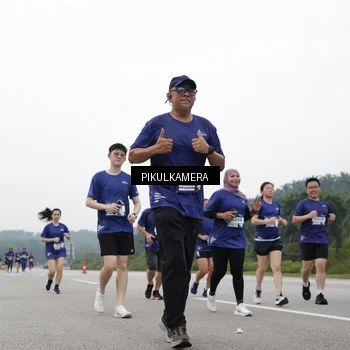 Runner Photo 7499637