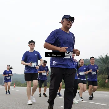 Runner Photo 7499642