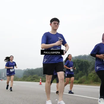 Runner Photo 7499646