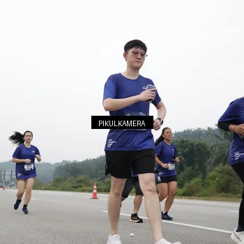 Runner Photo 7499648