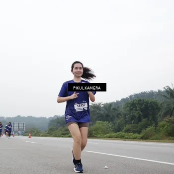 Runner Photo 7499649