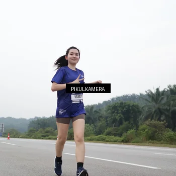 Runner Photo 7499654