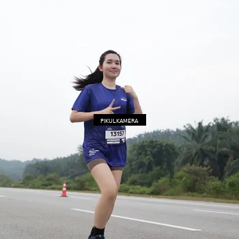 Runner Photo 7499657