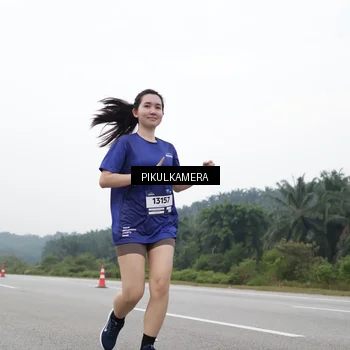 Runner Photo 7499658