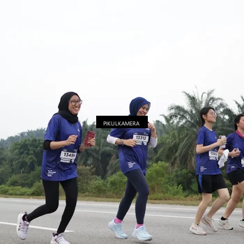 Runner Photo 7499677