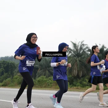 Runner Photo 7499678