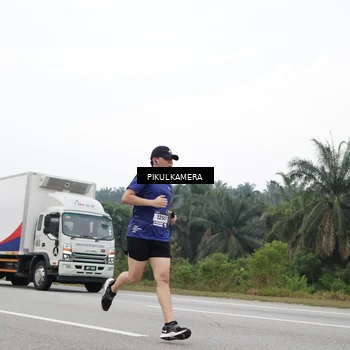 Runner Photo 7499699