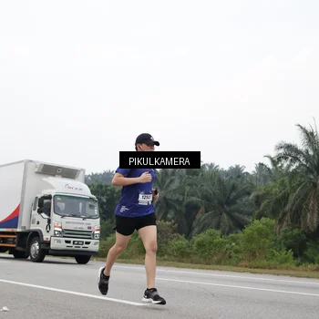 Runner Photo 7499700