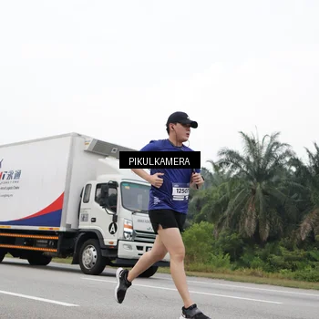 Runner Photo 7499704