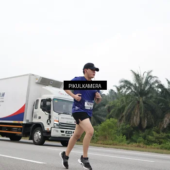 Runner Photo 7499705