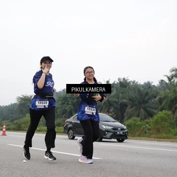 Runner Photo 7499736